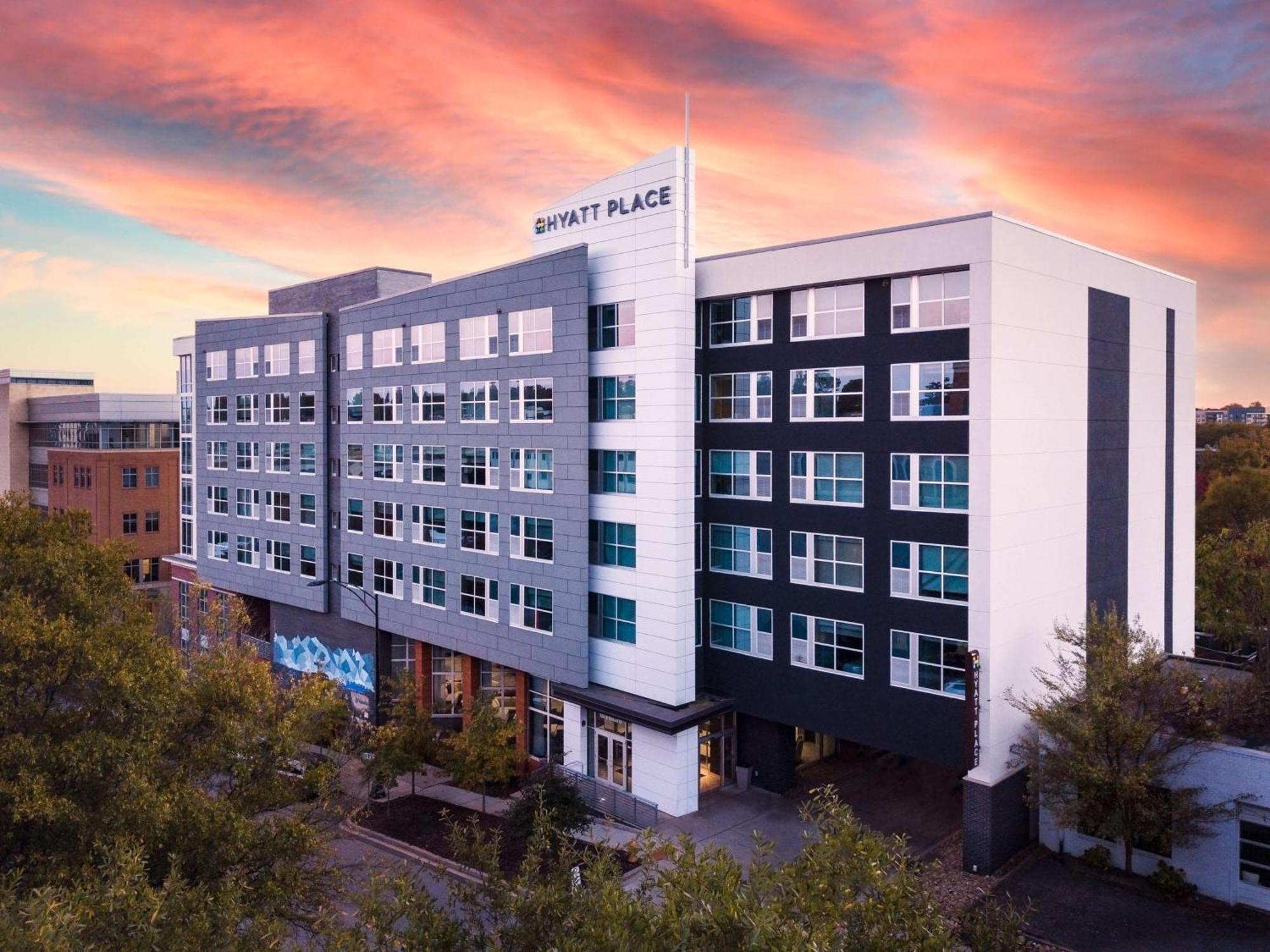 Hyatt Place Greenville Downtown Exterior foto